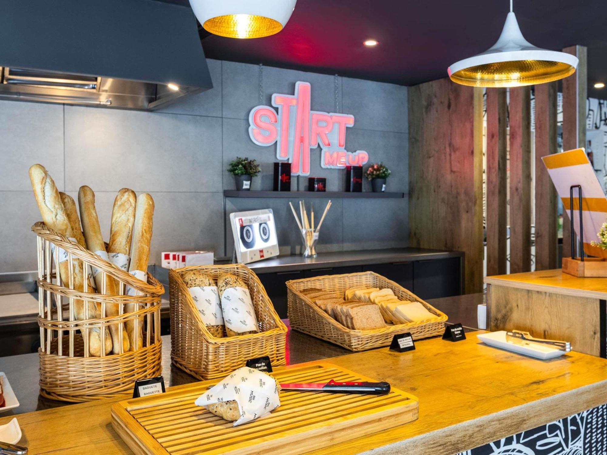 Ibis Bilbao Barakaldo Hotell Eksteriør bilde